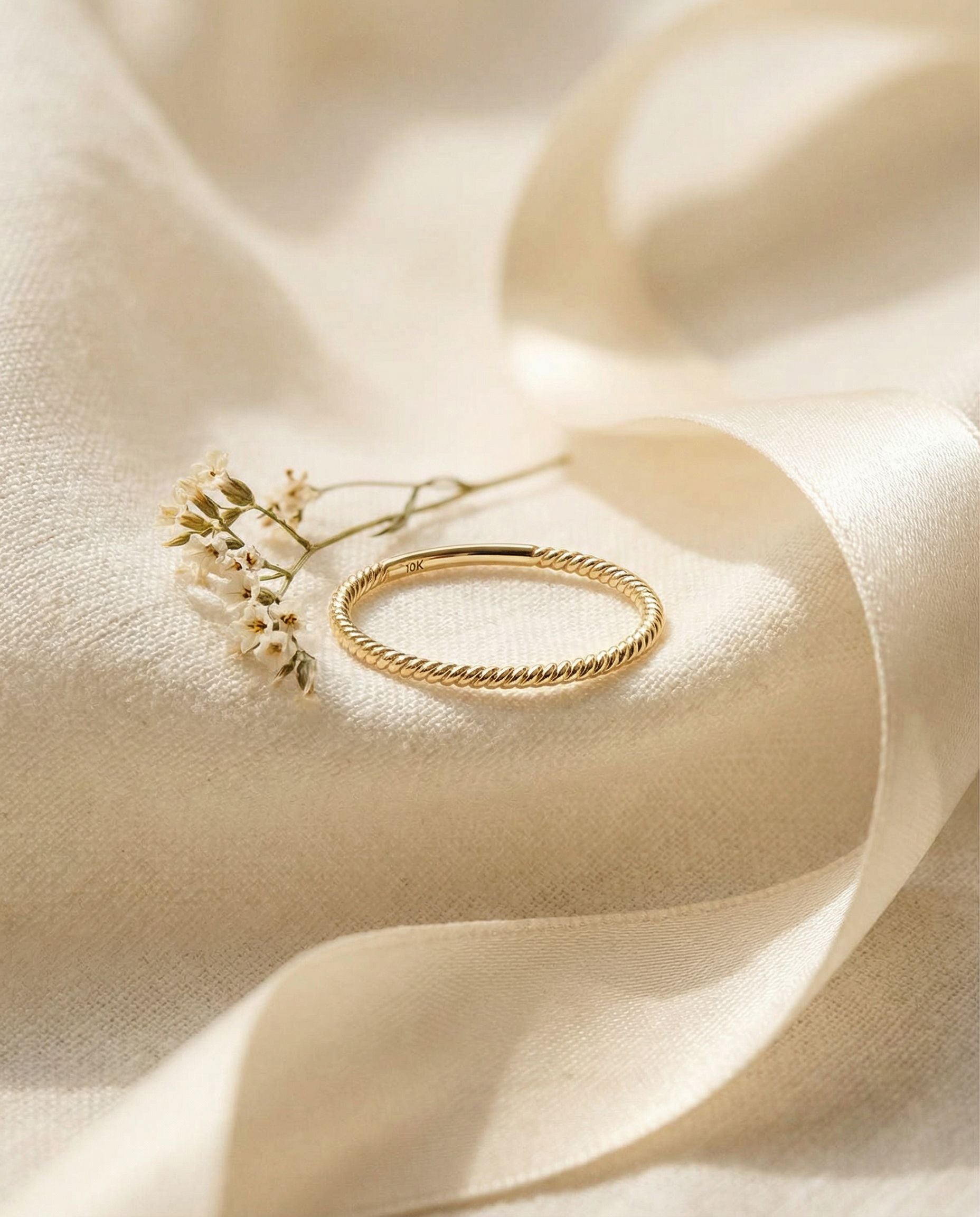 Stella Twist Ring