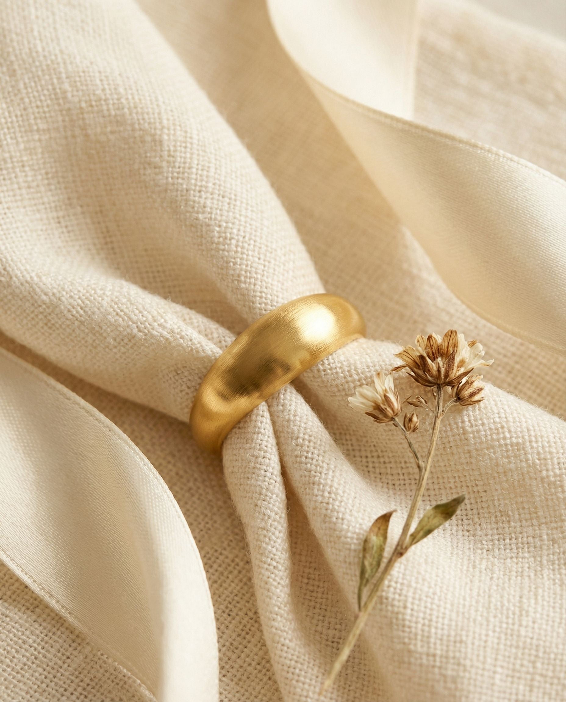 Lara Dome Ring