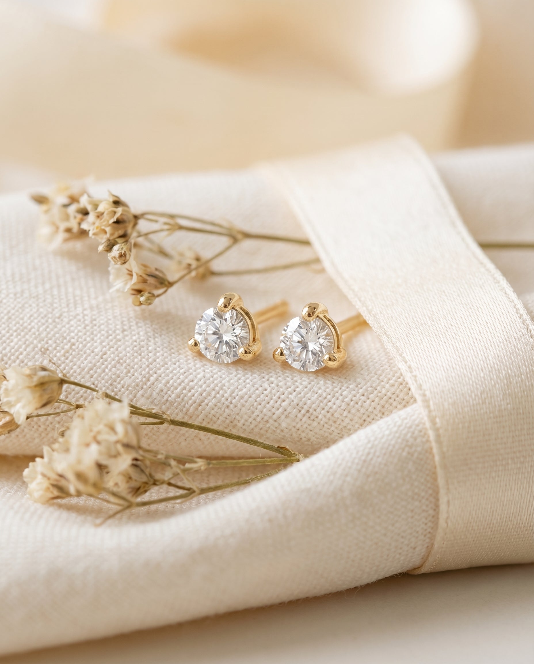 Pia Diamond Studs
