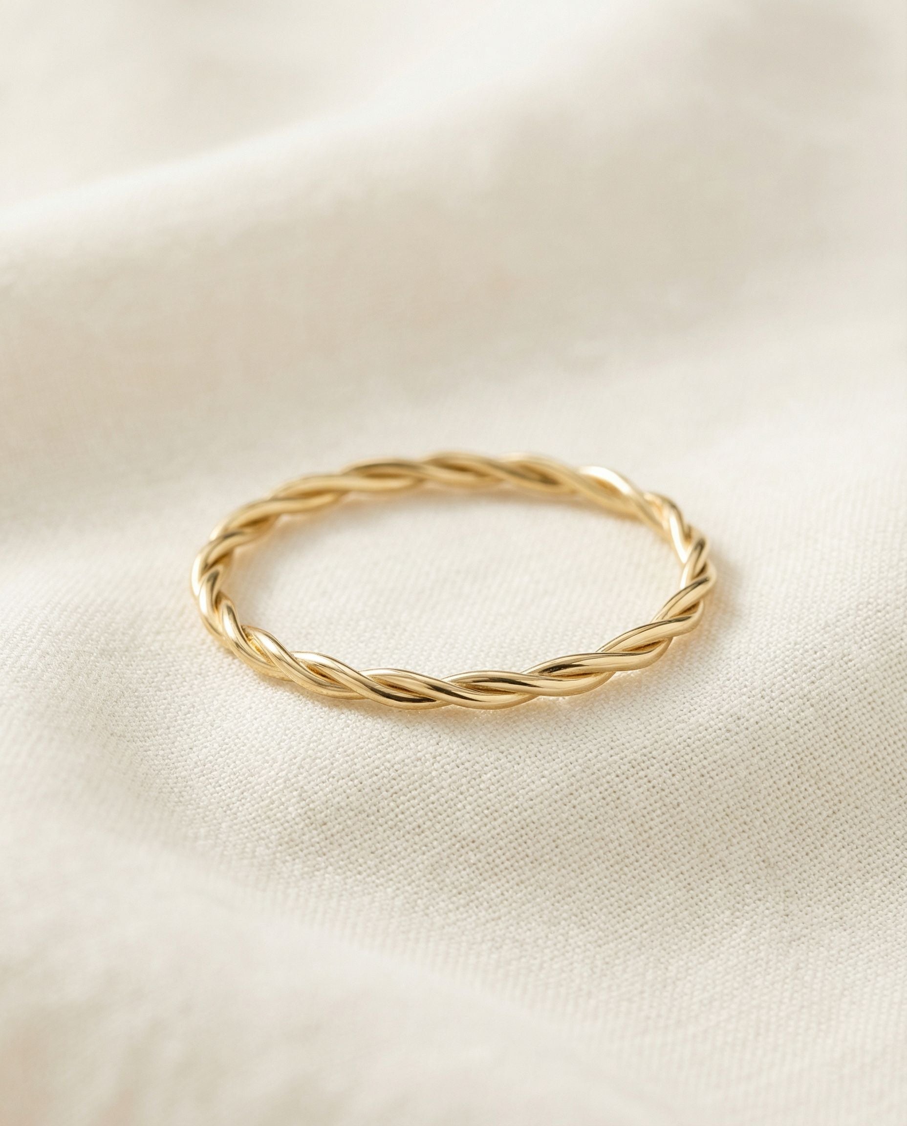 Costanza Twist Ring
