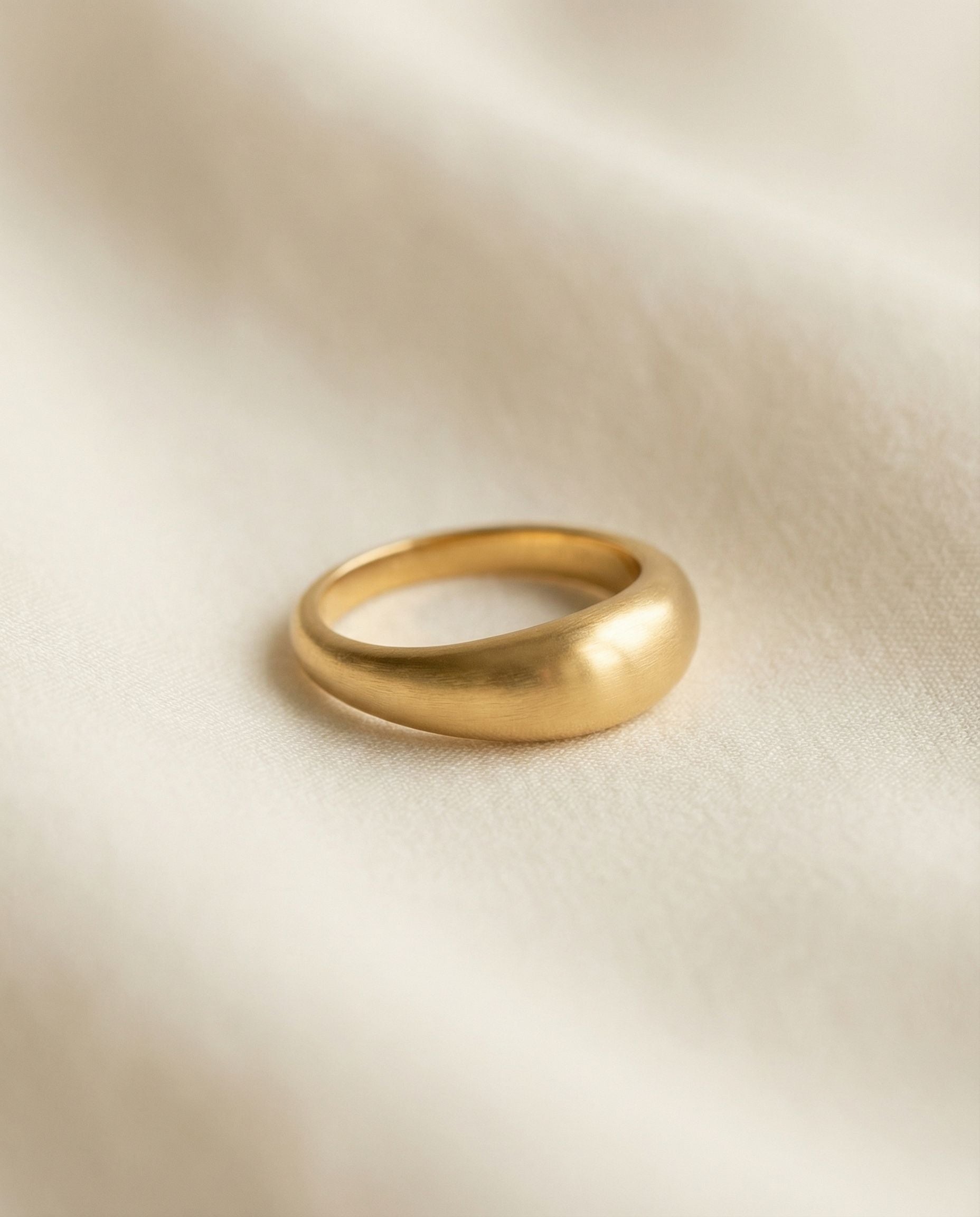 Lara Dome Ring