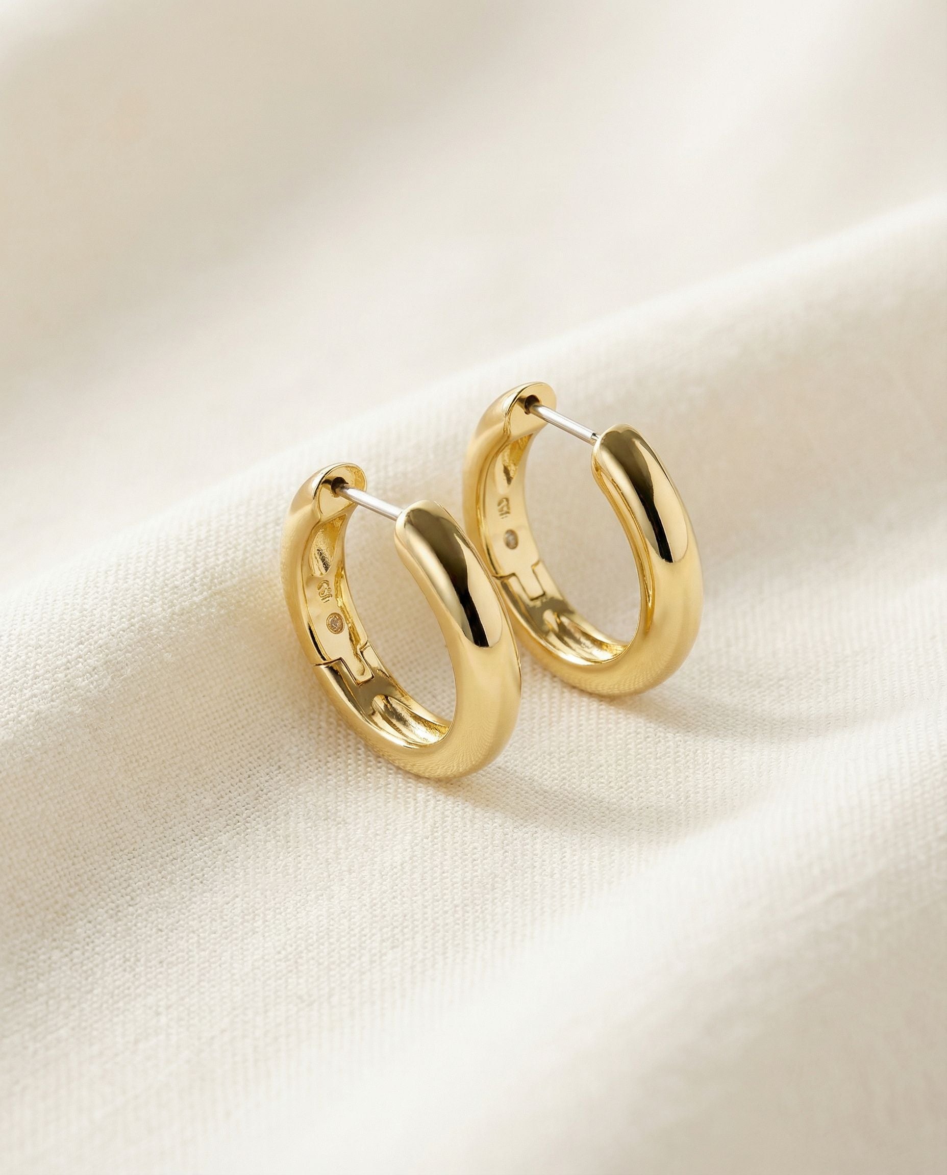 Viola Gold Hoops