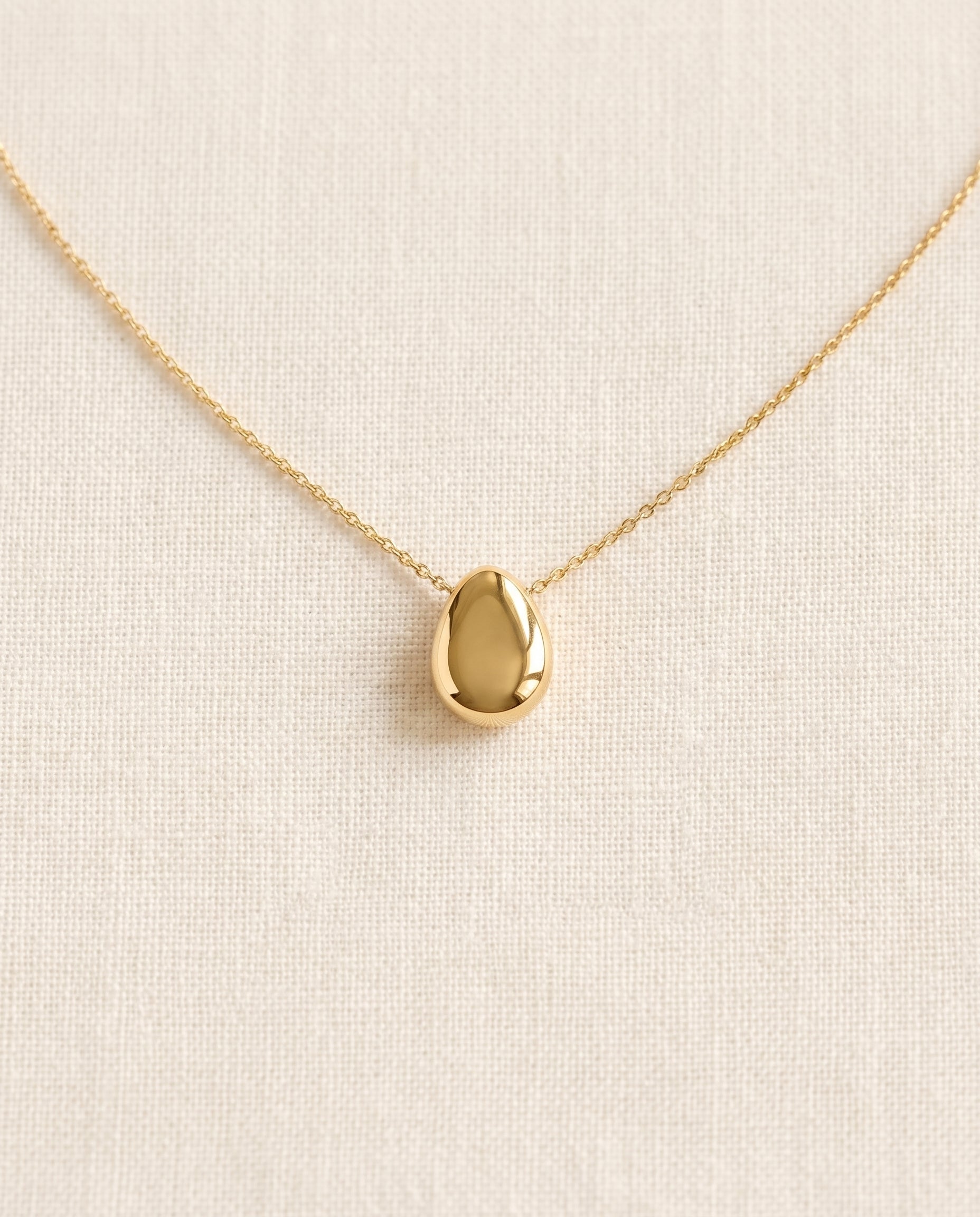 Isabella Pendant Necklace