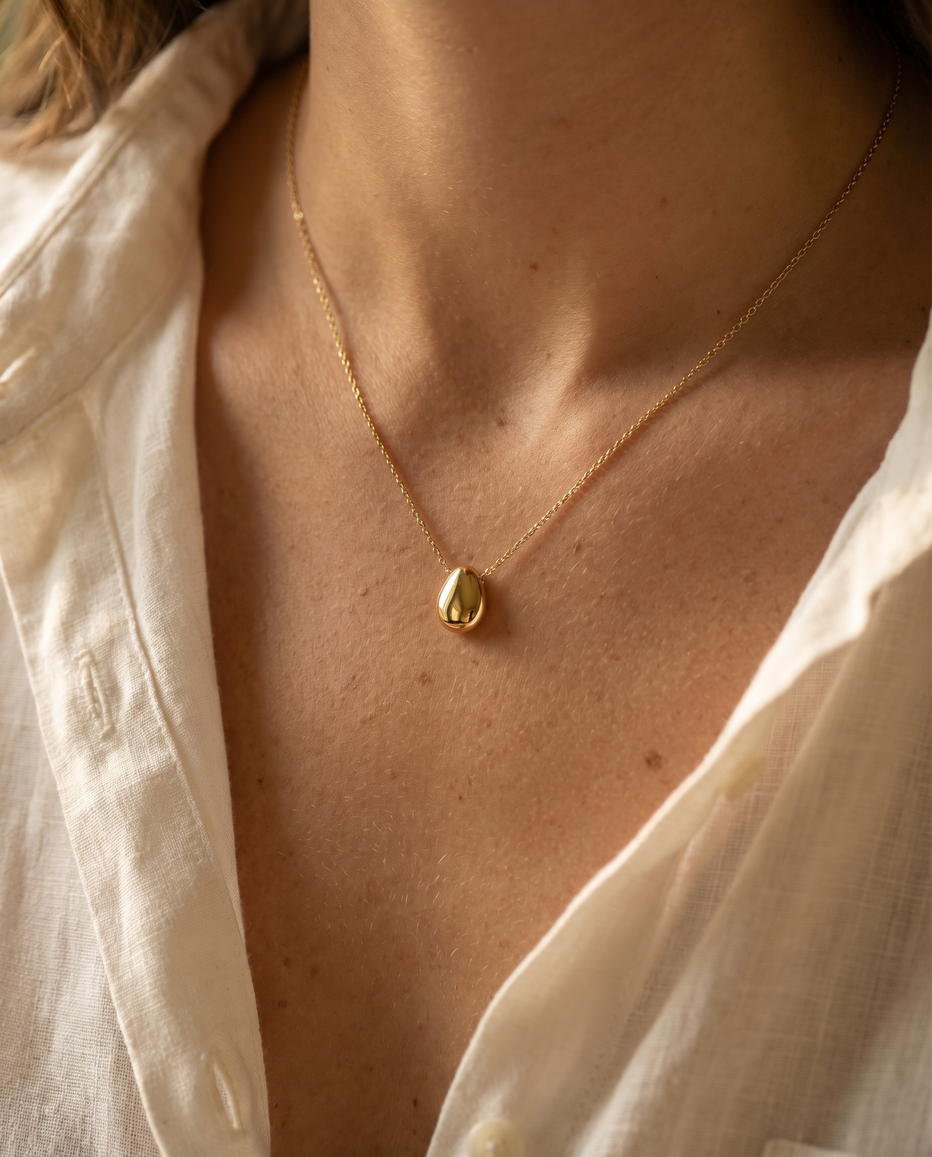 Isabella Pendant Necklace