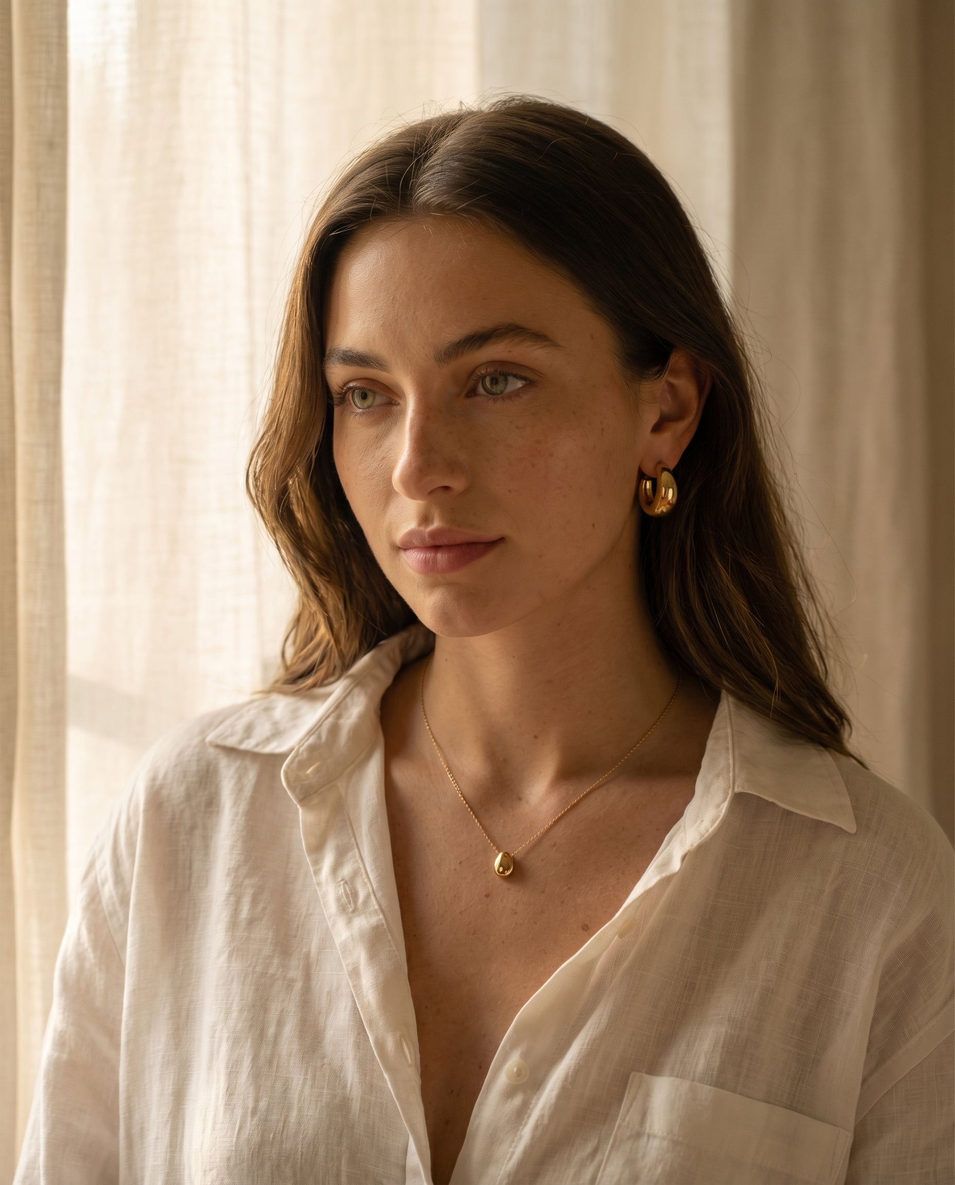 Isabella Pendant Necklace