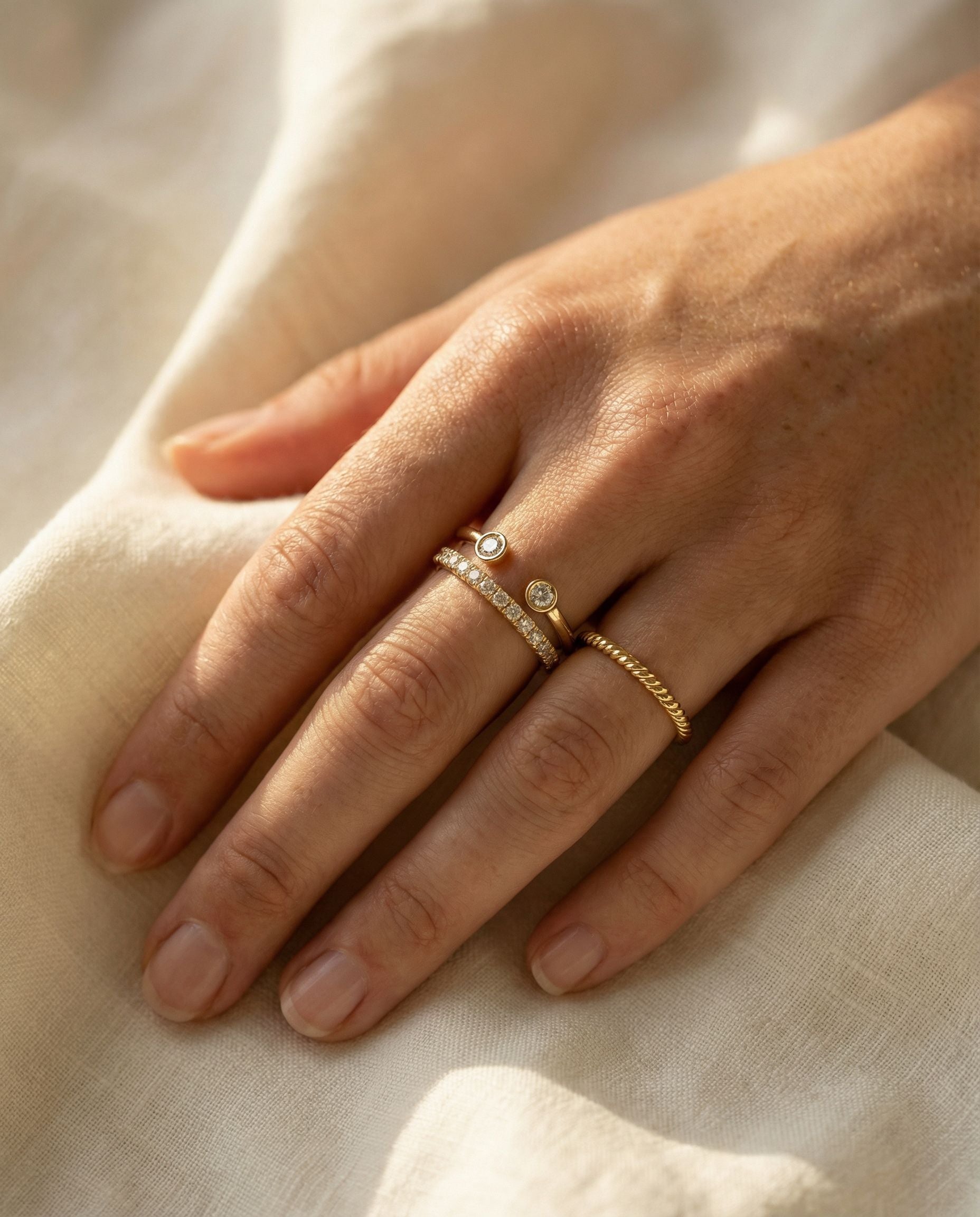 Stella Twist Ring