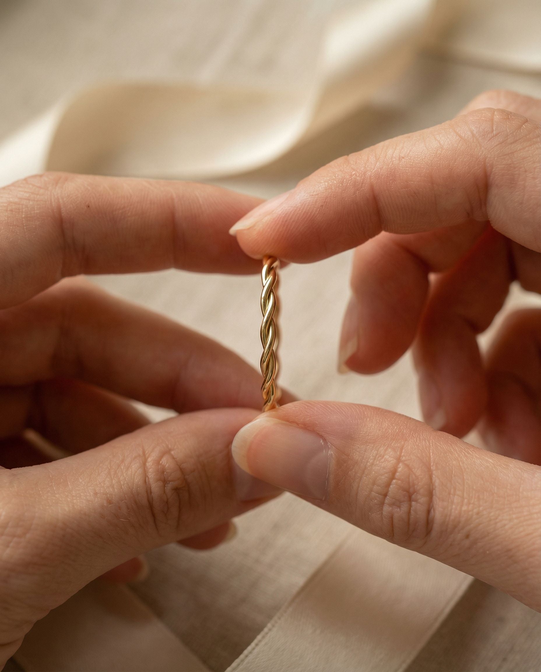 Costanza Twist Ring
