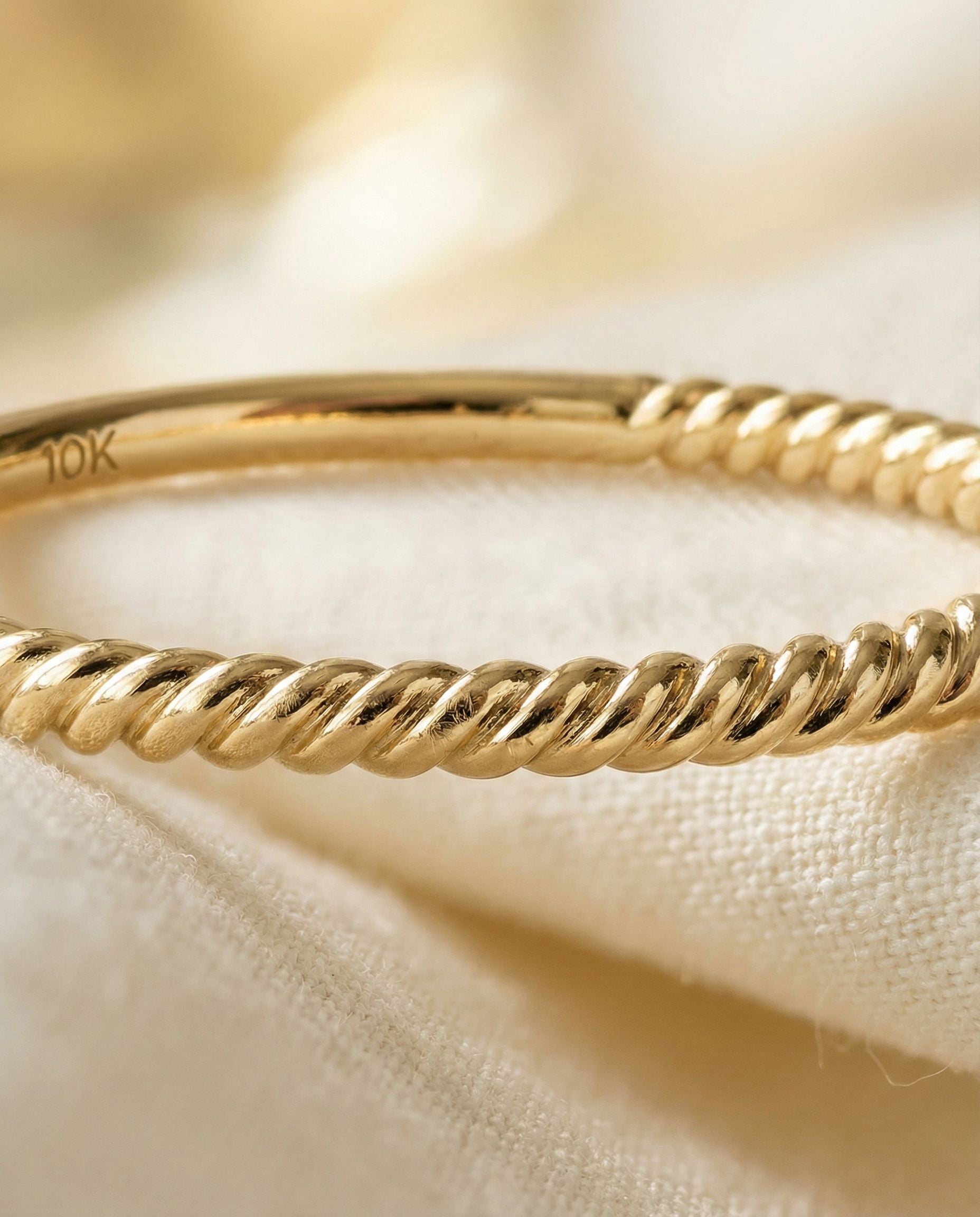 Stella Twist Ring