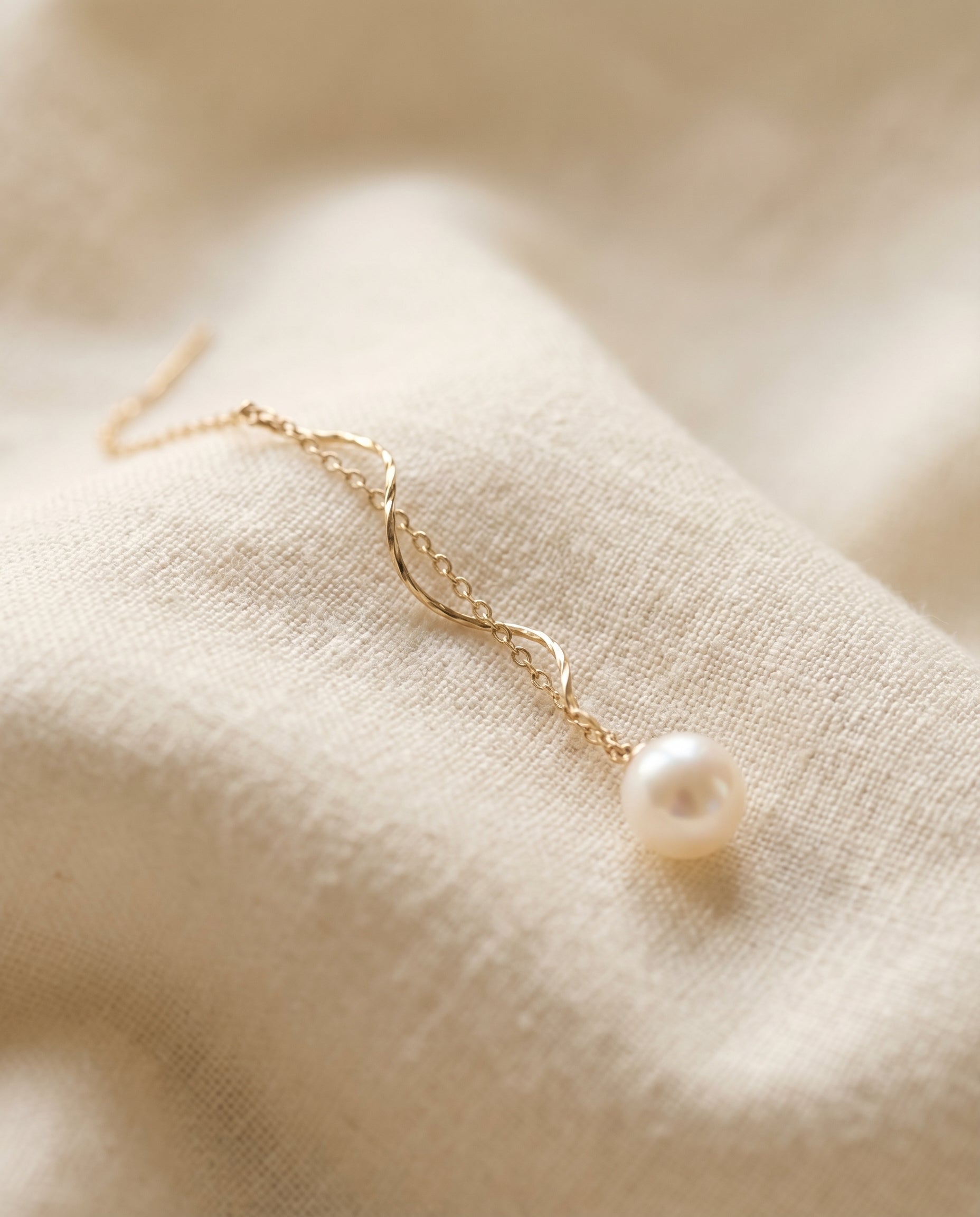 Eliana Pearl Earrings